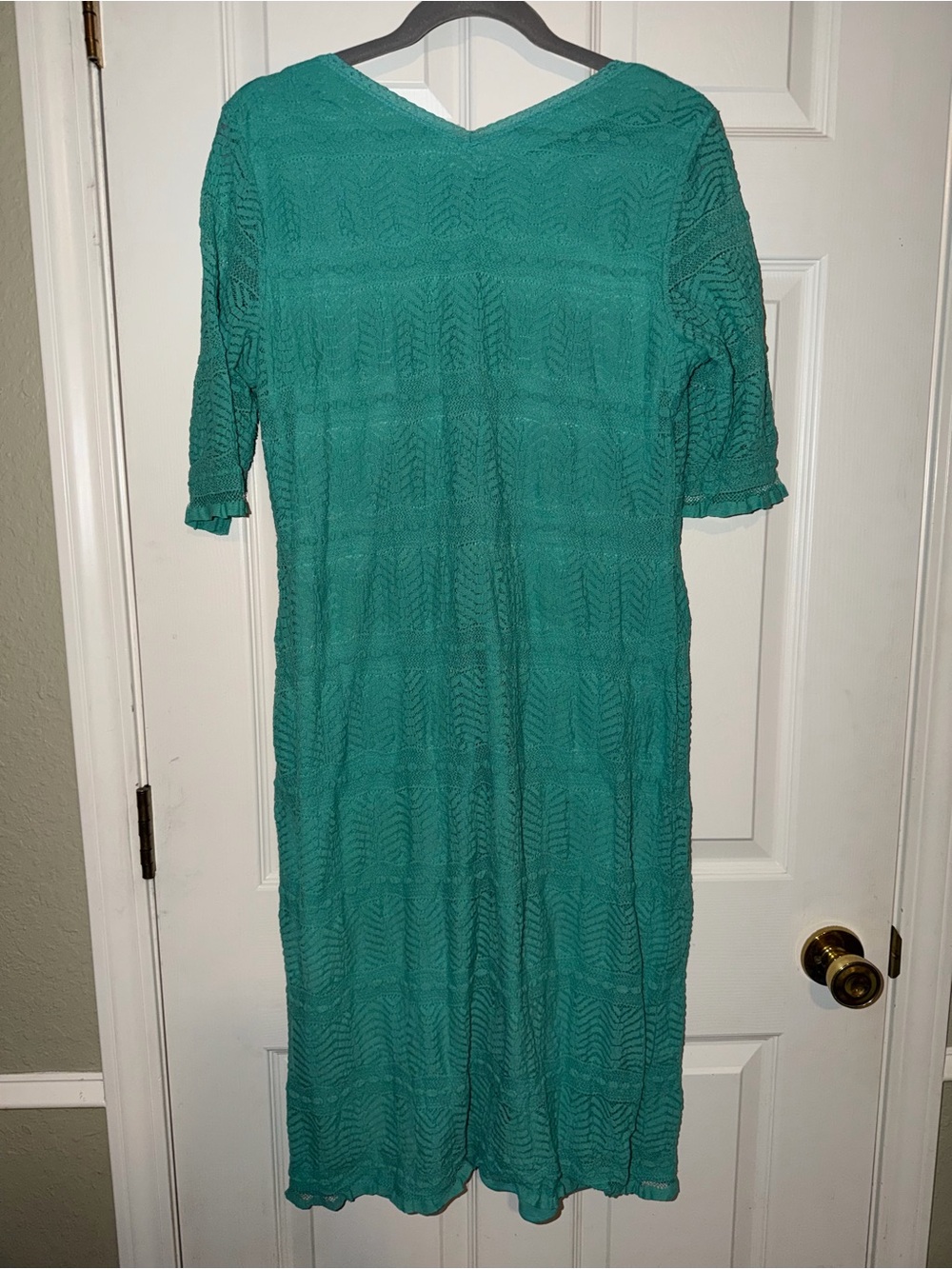 Rabbit Rabbit Rabbit Teal Lace-Texture V-Neck Midi Dress - Picture 5 of 7